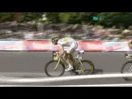 Welcome to a masterclass with the fastest man on two wheels. Tour De France 2009 Etapa 21 Sprint De Mark Cavendish Youtube