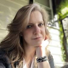 Amy Booker (@amy_booker_author)