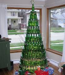 Proyek ini adalah bagian dari prakarsa collect them don't waste them, yang bertujuan mempromosikan penggunaan barang daur ulang di daerah tersebut. 10 Gambar Pohon Natal Dari Botol Bekas Yang Bisa Jadi Inspirasi Nanapedia