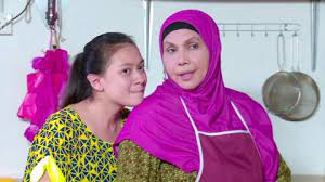 Ayie mustafaalisha pergi ke rumah amzar untuk menemani amzar pergi temuduga (tak ada kereta lagi). Patahnya Sebelah Sayap Episod 2