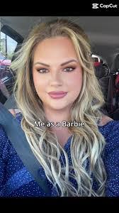 Deanna Bauer's Instagram, Twitter & Facebook