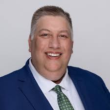 Lindsey Cookson's Instagram, Twitter & Facebook