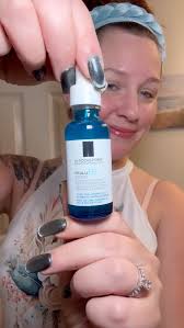 #lifechanging and Dermatologist recommended with @larocheposayusa  @larocheposay! Their products are formulated fragrance and paraben free.  This brands mission is a better life for sensitive skin. La ...