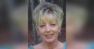 Vicki Holcomb's Instagram, Twitter & Facebook