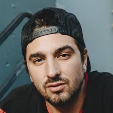 Jesse Boyle's Instagram, Twitter & Facebook