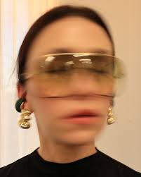 That golden hour when the sun sets, and your body knows it's time to adorn  yourself with jewelry, slip into heels, and get ready to dance. It's that  moment My jewelry look: -