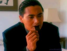 賭神發哥為什麼大場面總吃巧克力？ - 每日頭條