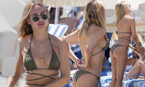 Kimberley Garner showcases her incredible figure in dark green bikini on  beach trip in Miami | Daily Mail Online