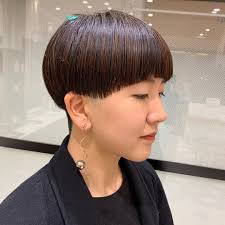 takasaki aoiはinstagramを利用しています かえでちゃんモードなマッシュショートのメンテナンス 今日はもみあげをなくして０ミリで ライン感が強調されてよりモードになります ショートはどこから見ても綺麗なシルエットが大切 襟足の生え癖も刈り上げ