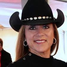 Amanda Zook's Instagram, Twitter & Facebook