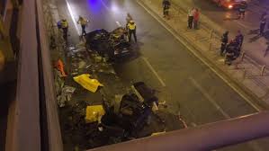 Aynı aileden 5 kişi yaralandı konya'nın tuzlukçu ilçesinde ticari taksinin şarampole devrilmesi sonucu meydana gelen trafik kazasında 1 kişi hayatını kaybetti, aynı aileden 5 kişi yaralandı. Konya Da Trafik Kazasi 7 Olu Son Dakika Haberleri