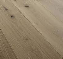 E033 - Engineered Oak Flooring. 220mm x 14mm. Brushed White. Engineered oak flooring with sunken filler - 2.904m2 per pack