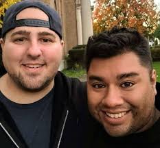 Hey @everyone What a legend and an absolute gentleman this guy is 👍 Dan  Harney owner of Hungry Bull Pizza spent all day today making over 100  PIZZAS 😮🍕😮🍕😮🍕😮🍕😮 and he donated