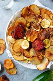 Yes they could eat chips because that is microorganism of food that contains preservative rats eat this too cause they like the savory chips and they eat it with their hand or mouth. Crispy Baked Vegetable Chips Wholefully