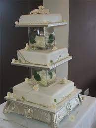 Wedding Cake With Glass Tier Separator Could Fill With Crystals Dream Wedding Cake Wedding Cakes Decor