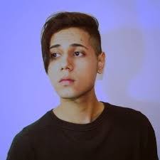 David Ponce's Instagram, Twitter & Facebook