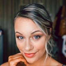 Emily Blizzard's Instagram, Twitter & Facebook