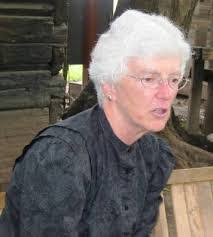 Bertha Estes's Instagram, Twitter & Facebook