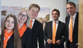2017 Ausbildungsstart Bei Der Raiffeisenbank Chamer Land Eg Raiffeisenbank Chamer Land Eg