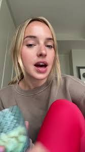 Greta Cooper's Instagram, Twitter & Facebook