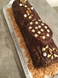 Temps De Preparation 1h 3h Au Refrigerateur Prix Bon Marche Difficulte Assez Facile Ingredients P Biscuit Roule Confiture De Lait Buche De Noel Chocolat