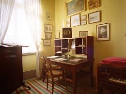 Heute ist hier ein museum zu ehren mendelssohns untergebracht. Der Leipziger Mendelssohn Archiv