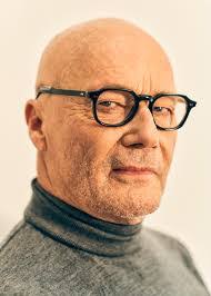 Erin Rutland's Instagram, Twitter & Facebook