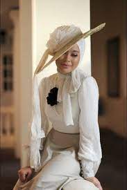 Exquisite White Look Hijab With Hats Styles 18 Modest Ways To Wear Caps With Hijab How To Wear Hijab Hijab With Hat Hat Fashion