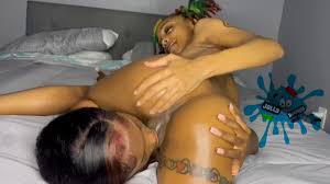 @StrwberryFreakss video Tweet