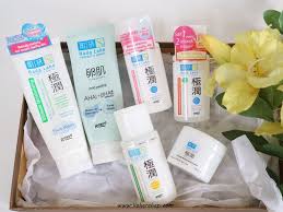 Dalam 1 pack, hada labo telah menyediakan 3 cara merawat kulit kering dengan praktis dan mudah. Menghilangkan Jerawat Dengan Produk Hada Labo Bisa Lia Harahap