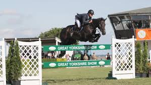 Robert Whitaker beats father John to Cock o'the North title at Great  Yorkshire Show