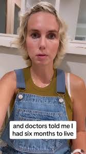 Lindsey Parr's Instagram, Twitter & Facebook