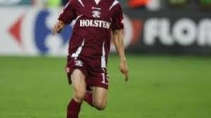 Jun 08, 2021 · fost jucator al echipei rapid si un fan declarat al gruparii giulestene, sumudica a mai antrenat in cariera sa formatiile rocar bucuresti, inter gaz, progresul, farul constanta, gloria bistrita, rapid, ao kavala, astra giurgiu, fc brasov, fc vaslui, universitatea cluj, al shaab, concordia chiajna, kayserispor, al shabab si gaziantep. Nervi Multi La Rapid Conflict Intre Sumudica Si Lazar