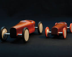 Wooden Racing Cars Design Ole Sondergaard Juguetes De Madera Artesanias Metalicas Juguetes