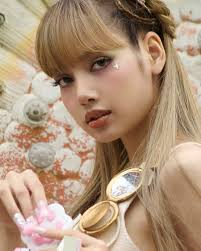 LISA, Another Magazine için kamera karşısına geçti. ❤️‍🔥