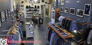 Volcom merupakan perusahaan yang lebih muda daripada quiksilver, didirikan pada tahun 1992. Desain Toko Baju Unik Kami Bisa Mengerjakannya Desain Toko Desain Toko