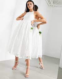 Asos edition satin fransen wickeln brautkleid. Asos Edition Nidi Brautkleid Mit Neckholder Und Spitze Asos