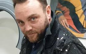 Cava de' Tirreni piange la prematura scomparsa di Francesco Sorrentino,  stimato parrucchiere