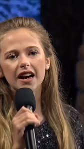 Beautiful singing from a young girl😍, #talentedsingers #talentedsinger  #kidssinging #christmasmusic #Christmas