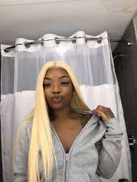 Straight Black And Blonde Weave Hairstyles Honey Blonde Hairstyles For Black Women Like This Hairstyle Color And Idea Jinglesha Weave Hairstyles Front Lace Wigs Human Hair Human Hair Weave Extensions