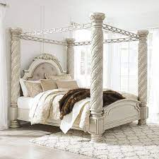 | a beautiful, minimalist king canopy bed that's easier than it looks! Pin On For The Home