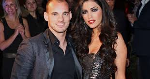 Op ibiza had wes het ongelofelijk naar zijn zin met jaimie vaes, de vriendin van lil' kleine. Wesley Sneijder Bevestigt Yolanthe En Ik Zijn Uit Elkaar Show Ad Nl