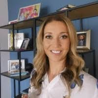 Ana Gale's Instagram, Twitter & Facebook