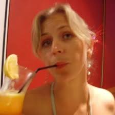 At 7st I was STILL skipping meals so I could neck two bottles of prosecco a  night… I was a drunkorexic