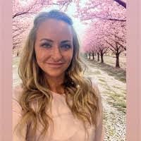 Jenna Root's Instagram, Twitter & Facebook