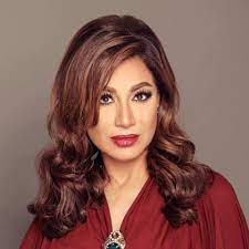 كانت بسمة وهبة داعية إسلامية وملجأ للفنانات اللاتي يقعن في أزمات، باعتبارها من أشهر بدأت بسمة وهبة في تغيير مظهرها وخلع الحجاب بعدما تزوجت من رجل الأعمال السعودي أسامة. Basma Wahba Home Facebook