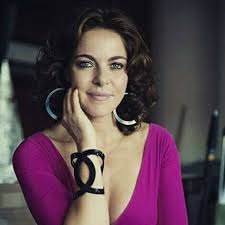 Ha preso parte ad una sola edizione del programma (91/92). Claudia Gerini Fan Club Beitrage Facebook