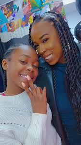 As an author, 𝘱𝘶𝘣𝘭𝘪𝘤 𝘴𝘱𝘦𝘢𝘬𝘪𝘯𝘨 is something I’ve had to grow  into. While I’m naturally outgoing and confident...it’s a skill I’m  continuously working on. , Yesterday, I had the opportunity to ...