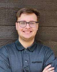 Elaine Strand's Instagram, Twitter & Facebook