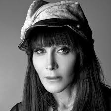 Laura Albert's Instagram, Twitter & Facebook